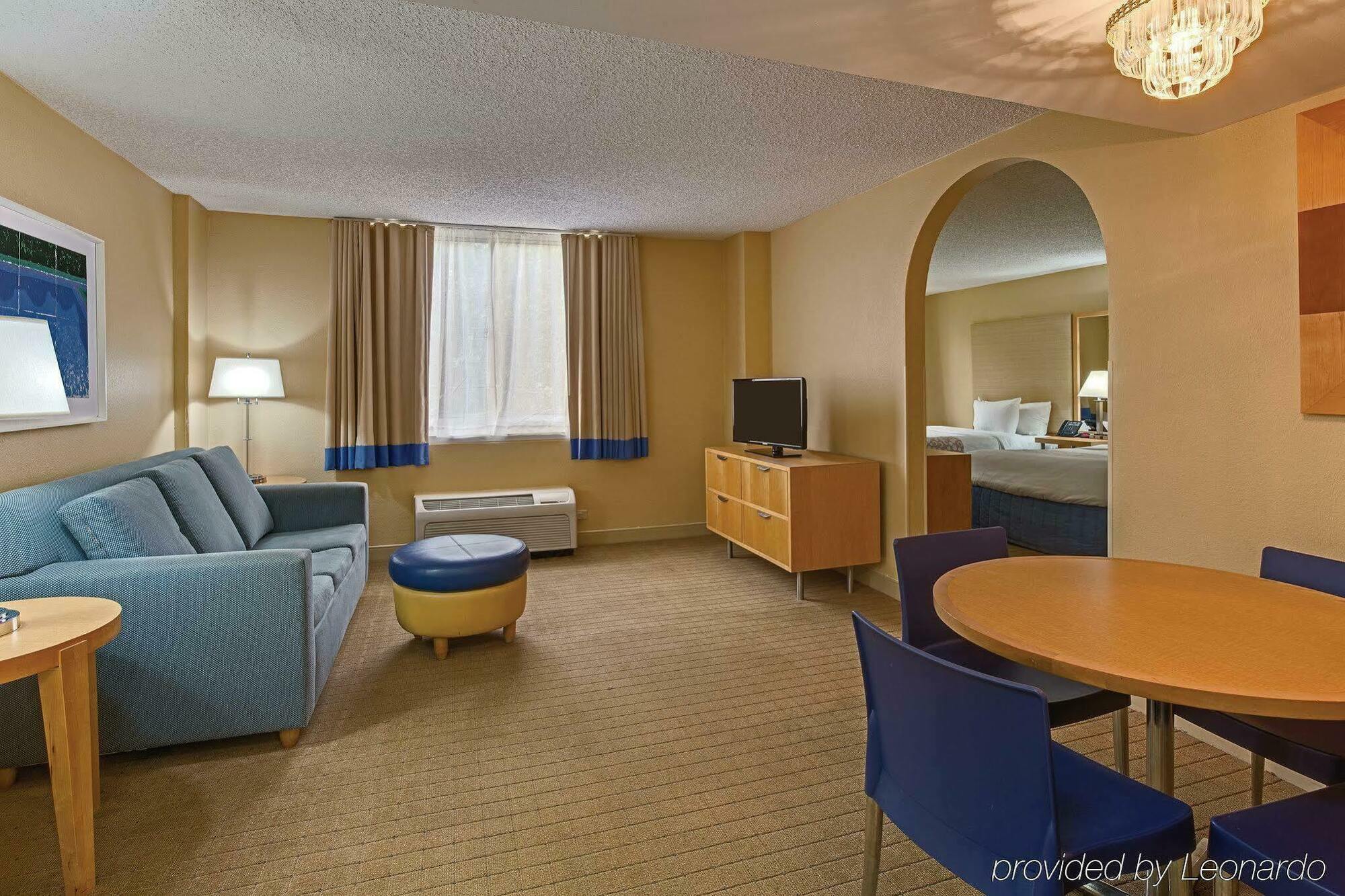 La Quinta By Wyndham West Palm Beach Airport Exterior photo